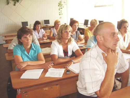 Участники секции по обсуждению проекта Закона РФ"Об образовании"